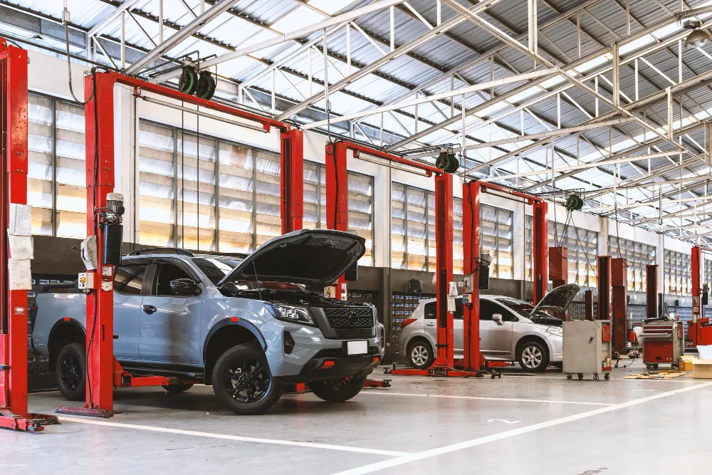 mechanical car garage